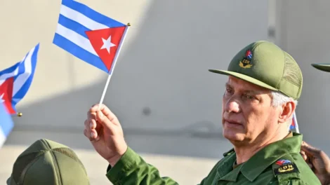 EUA ampliam sanções contra líder de Cuba e membros da família Castro