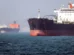 EUA lançam novos ataques contra Irã; forças iranianas fecham Ormuz