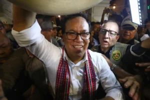 Eleições no Peru: Sanchéz supera Fujimori com 93,9% das urnas apuradas