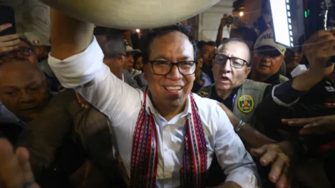 Eleições no Peru: Sanchéz supera Fujimori com 93,9% das urnas apuradas