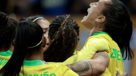 Em virada relâmpago, seleção brasileira feminina vence Estados Unidos
