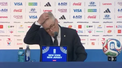 "Entendeu?". A pergunta que deixou Ancelotti coçando a cabeça