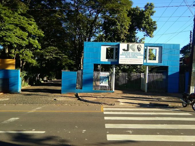 Estudante fica ferido após ser esfaqueado por colega durante intervalo em colégio de Maringá