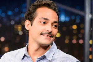'Fazer o brasileiro rir é muito difícil', diz Eduardo Sterblitch, que se prepara para viver vilão