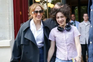 Filho de Jennifer Lopez adota novo nome e passa a se chamar Oskar