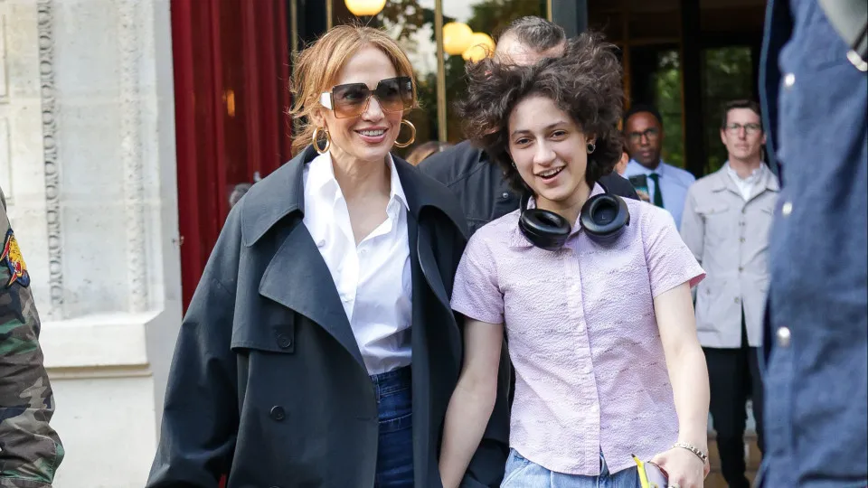 Filho de Jennifer Lopez adota novo nome e passa a se chamar Oskar