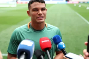 Fluminense anuncia o retorno do zagueiro Thiago Silva