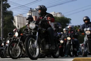 Governo prepara linha de crédito para motociclistas de aplicativos