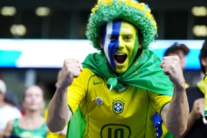 Gritou muito no jogo? Veja dicas para torcer sem destruir a voz