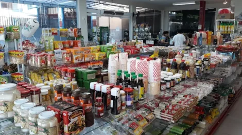 Há 25 anos vendendo produtos japoneses, equipe da Loja da Alice torce para o Japão nesta partida 