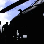 Helicóptero do Exército paquistanês cai e mata 22 militares