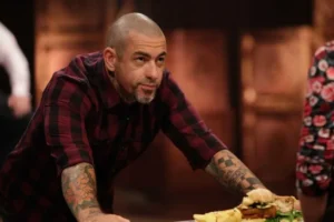 Henrique Fogaça se recusa a provar prato e faz participante chorar no MasterChef