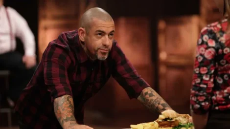 Henrique Fogaça se recusa a provar prato e faz participante chorar no MasterChef