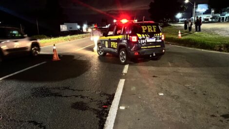 Homem morre após ser atropelado por dois carros na BR-376, no distrito de Iguatemi