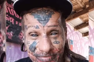 Homens armados invadem casa, fazem chamada de vídeo e matam tatuador em MT