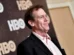 Hugh Laurie pede desculpas após atacar crítica de jornalista sobre 'Dr. House'