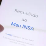 INSS suspende novas convocações para revisão do BPC e remaneja servidores para conter fila