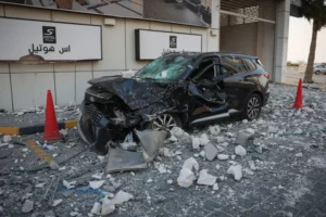 Irã afirma ter atingido alvos ligados aos EUA, e Bahrein reporta ataque de drone