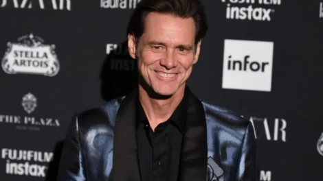 Jim Carrey negocia retorno para sequência do filme natalino 'O Grinch'