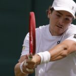 João Fonseca estreia em Wimbledon com 3 a 0 sobre Bautista Agut