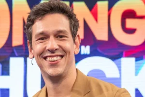 João Vicente diz que já brigou com ator da Globo por ciúmes da namorada