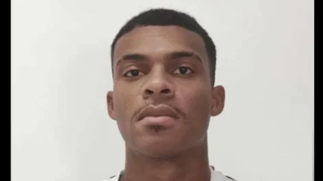 Jogador de 20 anos sofre parada cardíaca durante treino e vai para UTI