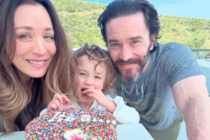 Kaley Cuoco está grávida pela 2.ª vez aos 40 anos: "Sonho realizado"
