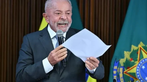 Lula sanciona lei que garante renovação automática da CNH