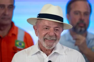 Lula sanciona piso salarial de R$ 5.130,63 para educação básica