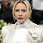 Madonna faz primeira parceria com a filha, Lola Leon