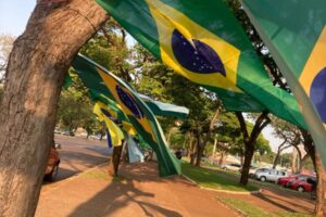 Maringá Post vai às ruas de Maringá para fazer cobertura da torcida maringaense