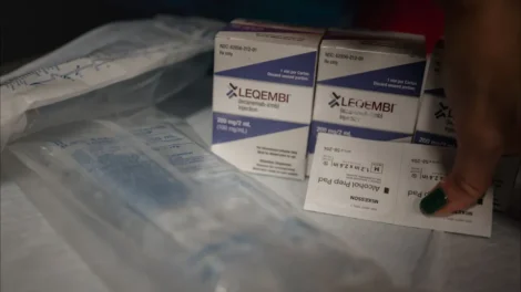 Medicamento para Alzheimer inicial começa a ser vendido no Brasil