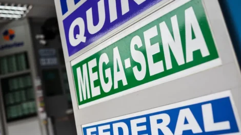 Mega-Sena acumula e prêmio principal vai para R$ 12 milhões