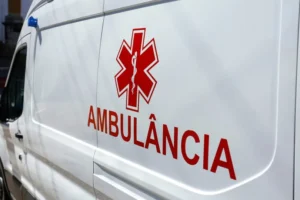 Menina de 2 anos cai de prédio no ABC; mãe é presa por abandono de incapaz
