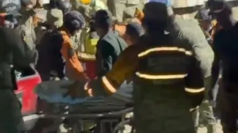 Menino de 11 anos encontrado vivo três dias após terremoto na Venezuela