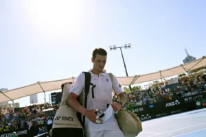 Mensik elimina Fonseca nas quartas de Roland Garros após batalha no terceiro set
