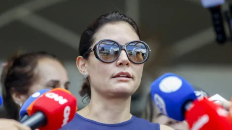 Michelle detona Flávio Bolsonaro e diz que foi maltratada