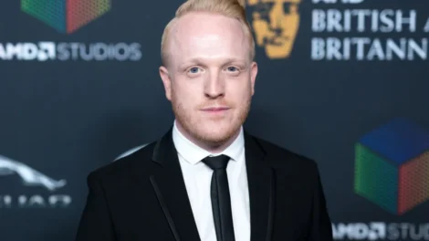 Morre o ator Owain Rhys Davies, de 'Twin Peaks' e 'The OA', aos 44 anos