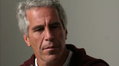 Morte de Epstein: colega de cela revela 'suspeitas' e que guardas "riram"