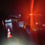 Motorista embriagado invade pista contrária, bate em viatura da polícia e acaba preso em Maringá