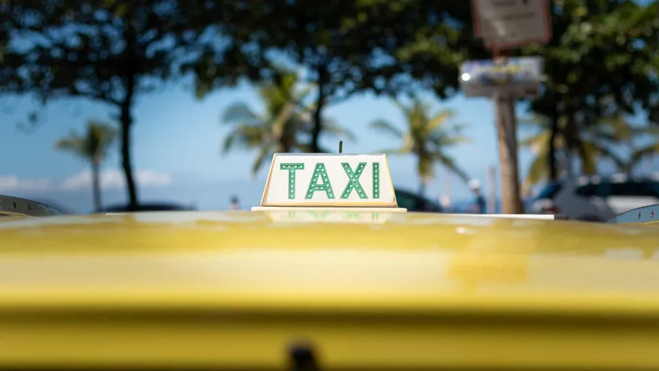 Motoristas de apps e taxistas já podem pedir financiamento