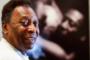Nem Messi, Mbappé ou Neuer: só Pelé tem três Copas do Mundo