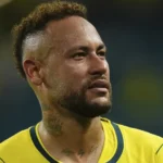 Neymar chora após voltar a jogar pela Seleção: 'Foram longos dias'