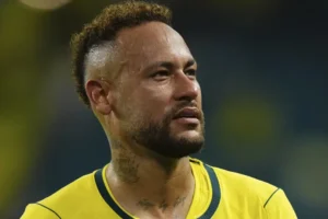 Neymar chora após voltar a jogar pela Seleção: 'Foram longos dias'