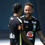 Neymar se junta ao grupo no penúltimo treino antes do duelo contra o Haiti