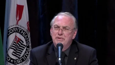 Osmar Stabile é alvo de novo pedido de impeachment no Corinthians