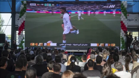 Ouviu celebrar o gol antes de o ver? Explicamos porquê (e como evitar)