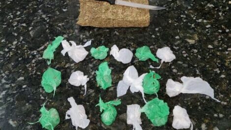 Pai denuncia o próprio filho para a Polícia após flagrar adolescente escondendo drogas dentro de casa, em Mandaguari