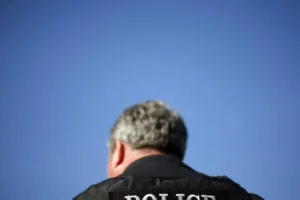 Pai morre a defender filha de namorado violento nos EUA