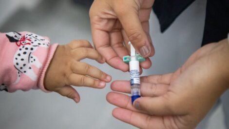 Paraná recebe mais de 29 mil doses da vacina Pneumo 20 para crianças de até cinco anos